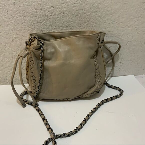 Elie Tahari leather Gray shoulder/crossbody bag snap closure - Picture 4 of 13